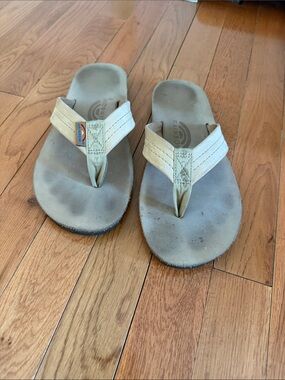 Rainbow Beige Canvas Strap Flip Flops, men’s small, worn a few times